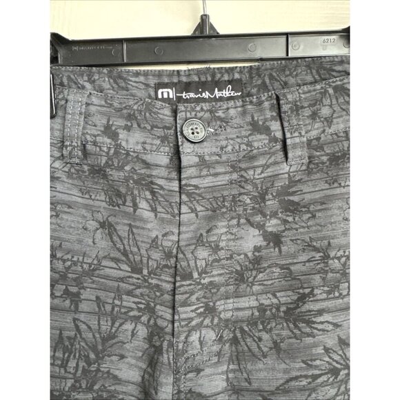 Travis Mathew Black Gray Floral Flat Front Chino Lightweight Size 34 Shorts - Picture 3 of 7